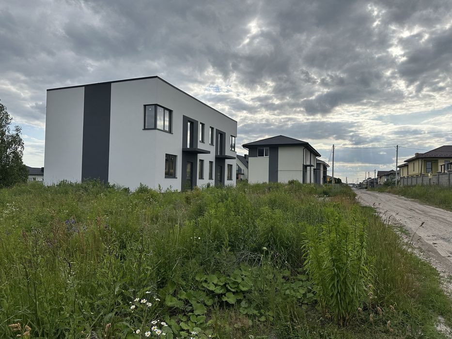 Продаж котеджа масив Криниченька, Зоопарк