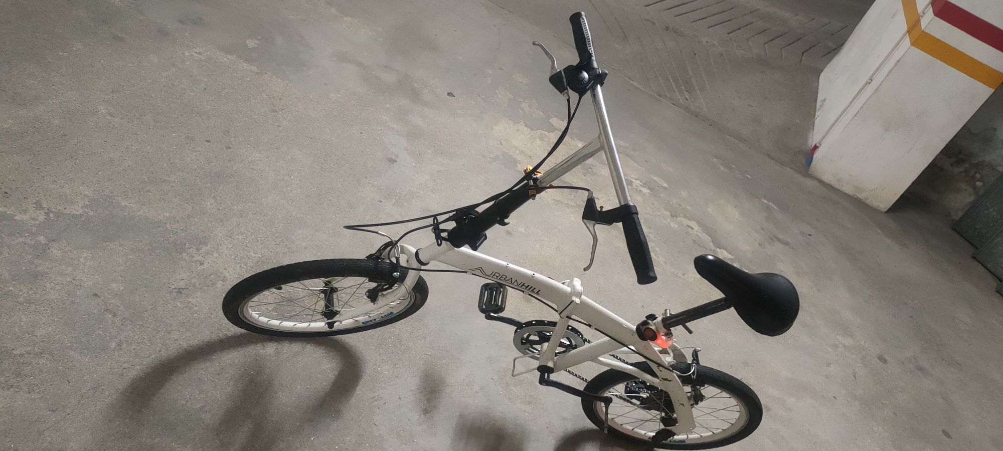 Bicicleta dobrável com mudanças shimano