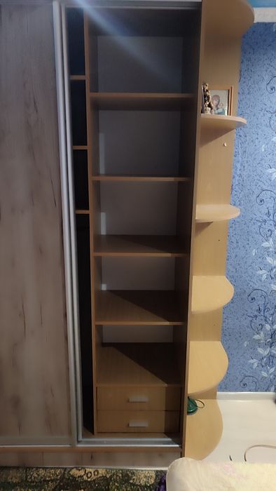 Шкафы купе с зеркалом