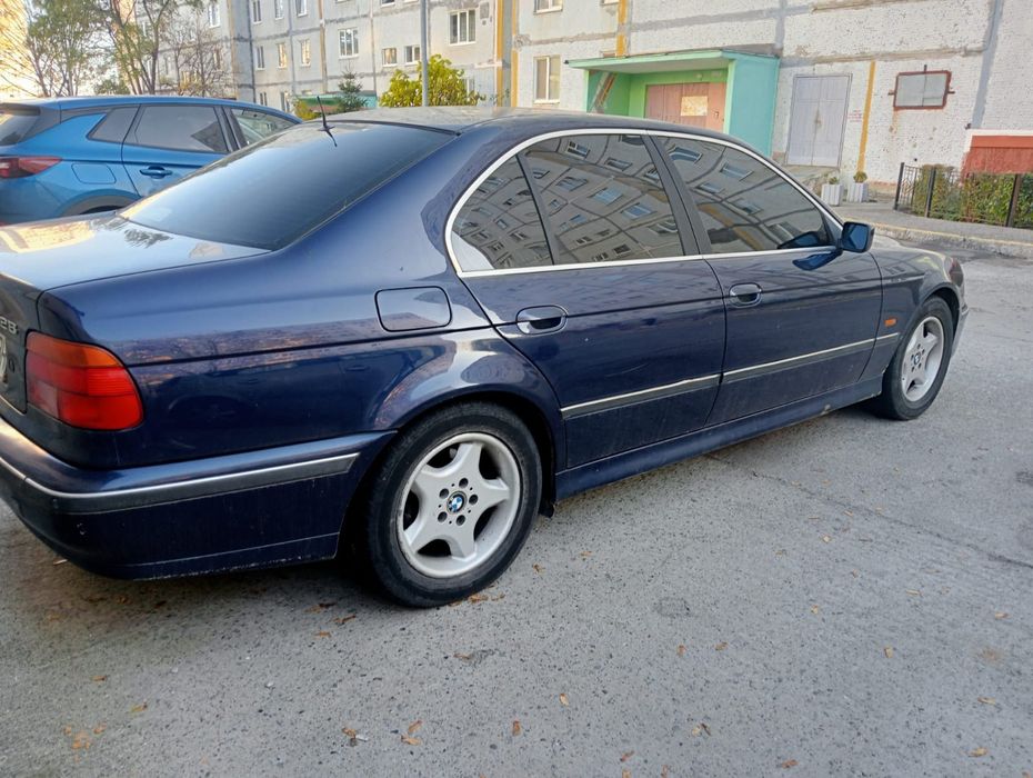 Продам свою БМВ 528і