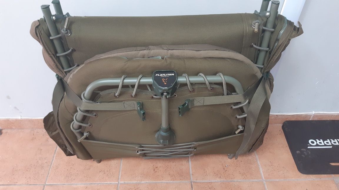 Łóżko Karpiowe Fox Flatliner 6 Leg  Bedchair System ze spiworem