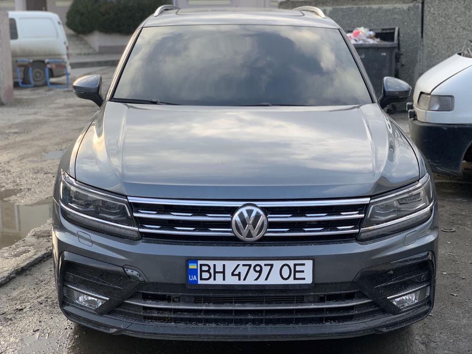 Бампер R Line volkswagen tiguan 2017 2018,2019
