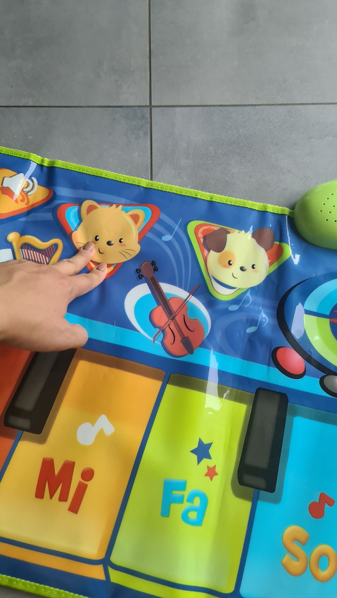 Smily mata grająca dla dzieci pianinko kolorowa zwierzątka świeci igra