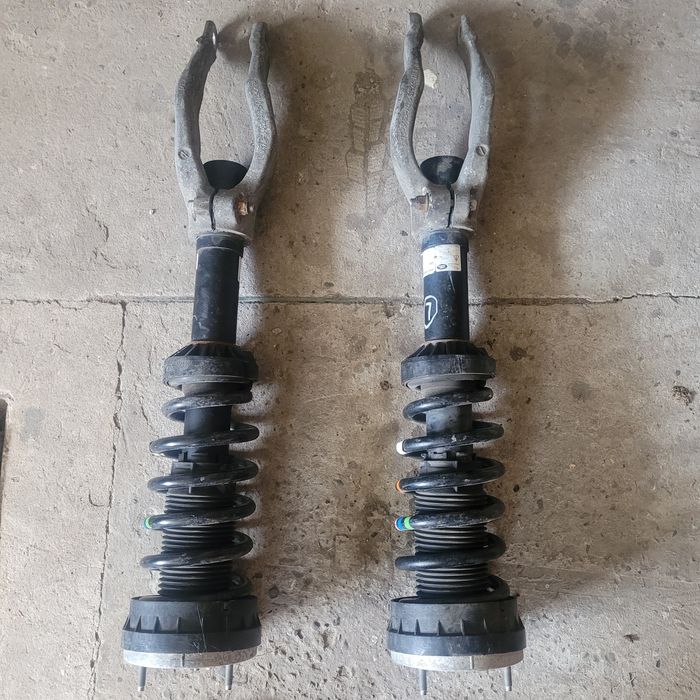 Amortyzatory przednie