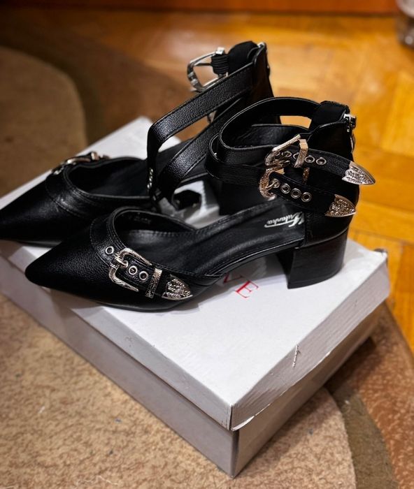 Туфлі ло дочки Козаки