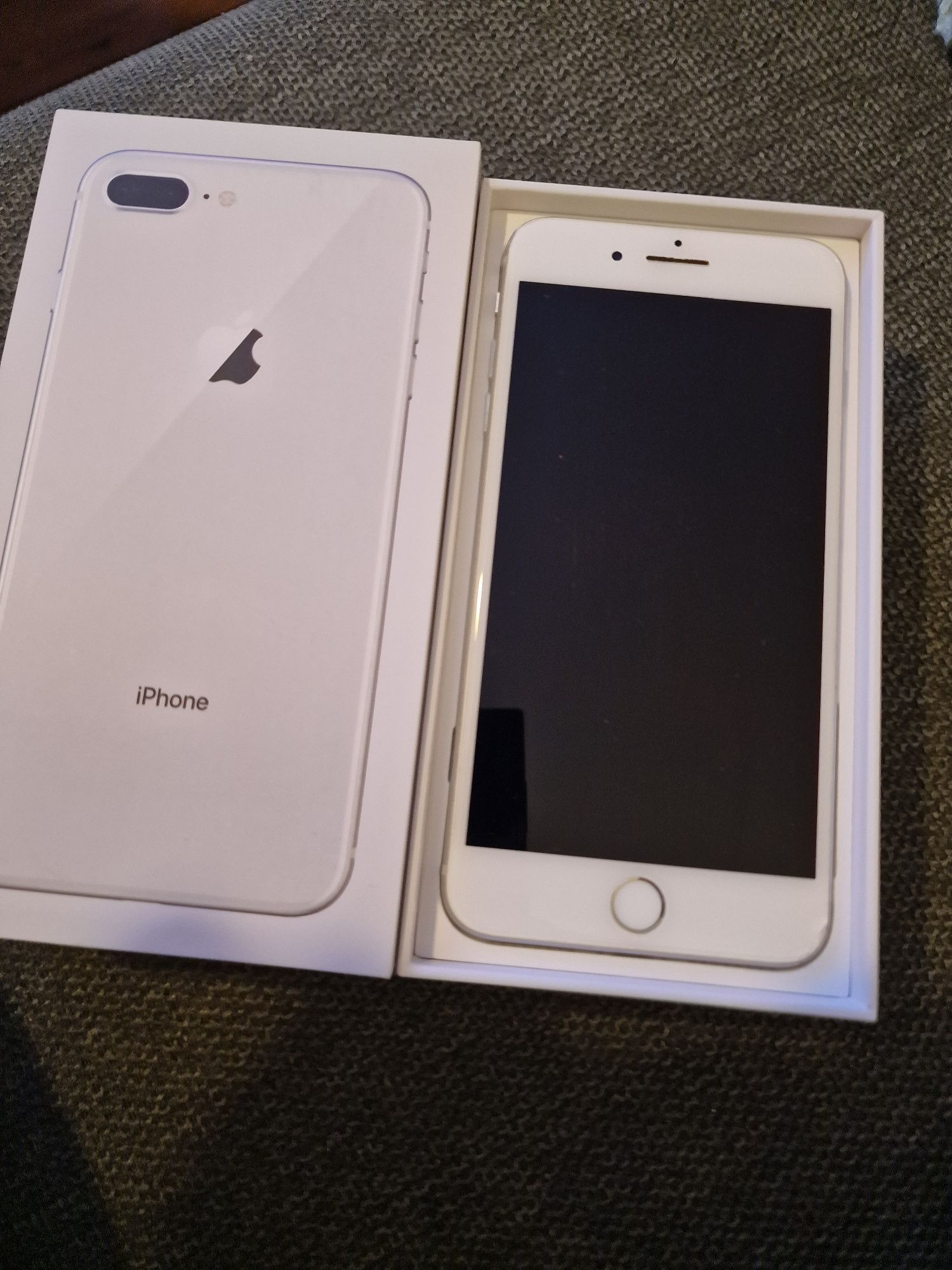 Iphone 8 plus 64GB