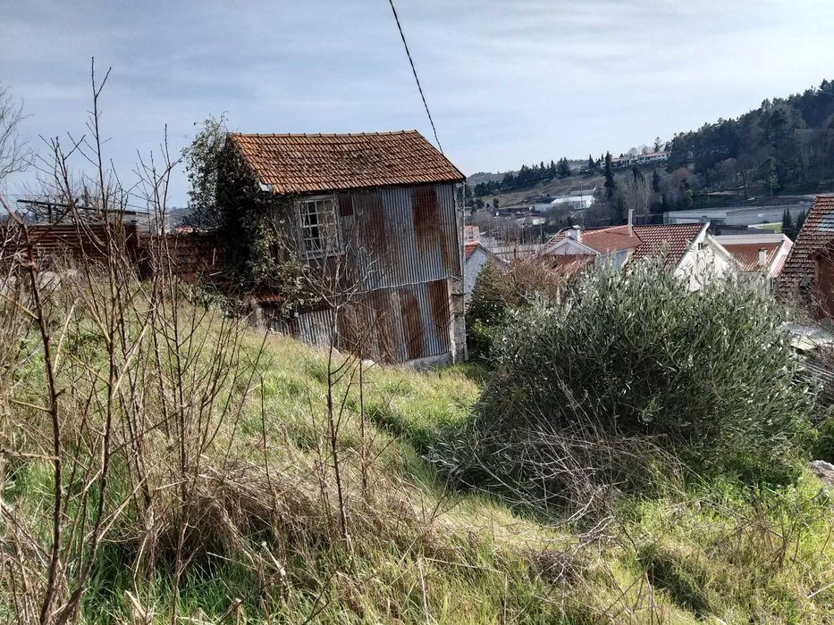 Moradias independentes para  venda na Rua Fafel, 122