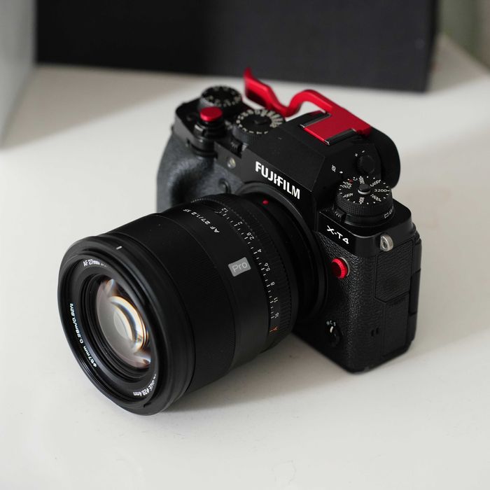 Fujifilm X-T4 + Viltrox 27mm, F:1.2 + Extras