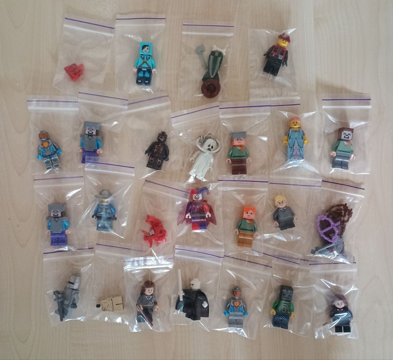 Lego Minifigures Оригінальні Розпродаж!