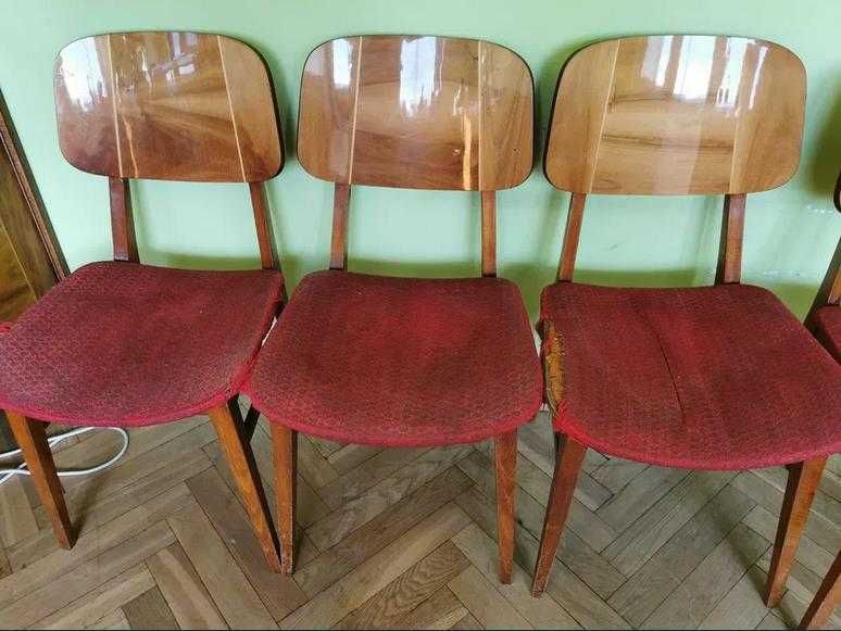 6 krzeseł i stół PRL
