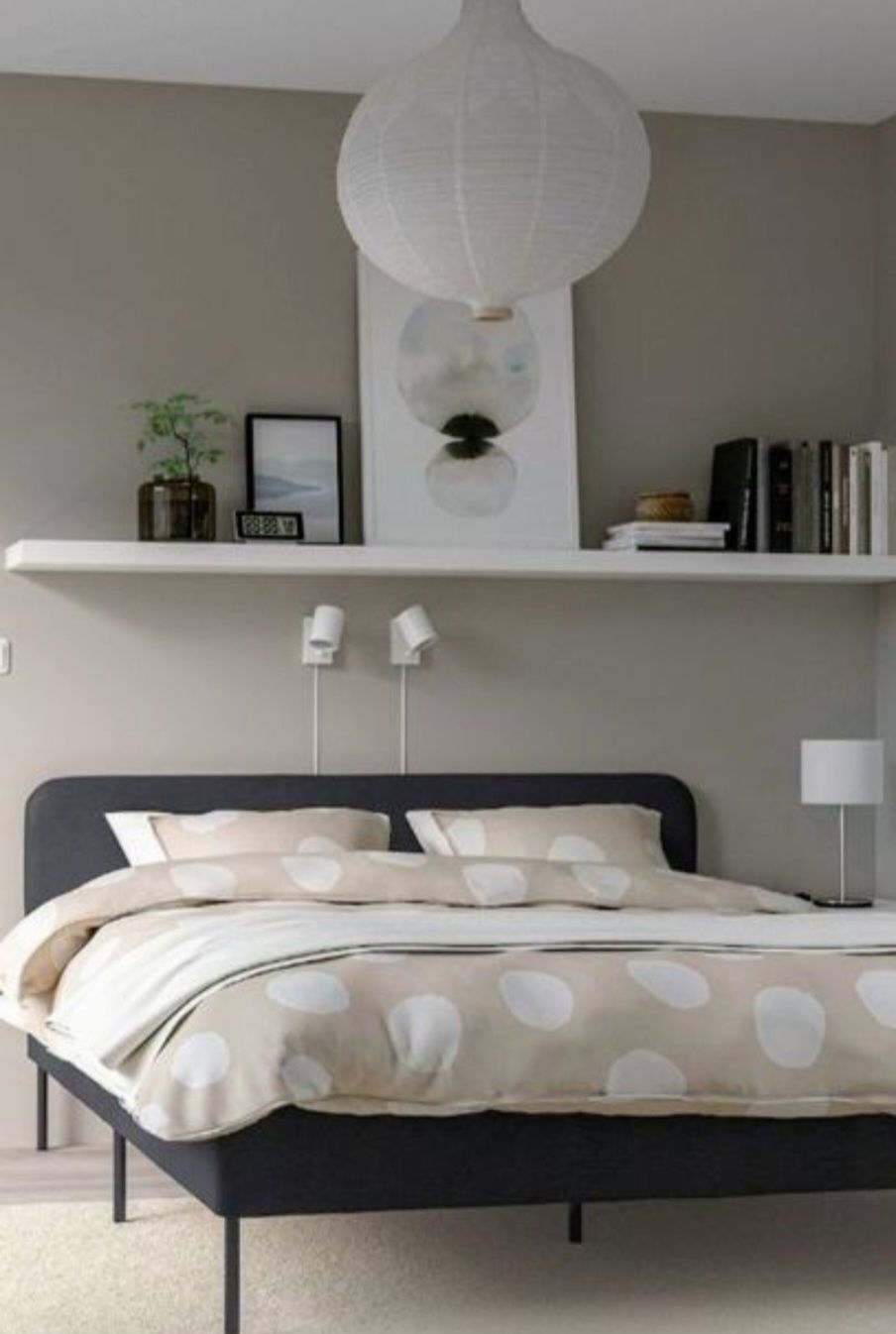Cama de casal nova + colchão. Faço entrega