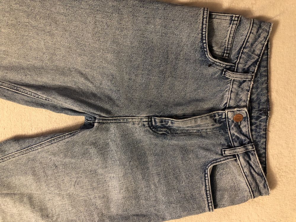 Spodnie jeans damskie