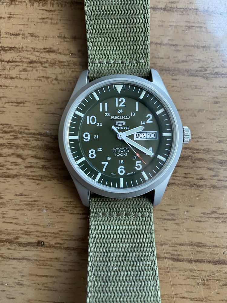 Seiko 5 Sports SNZG09K1 Automatic