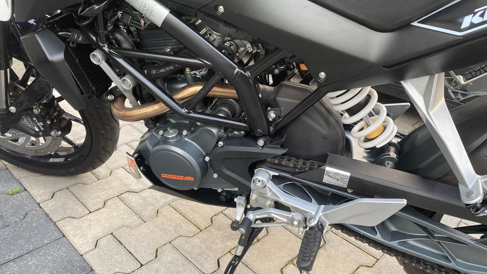 KTM Duke 125 (2014) – Idealny na A1,B Przebieg JEDYNIE 1790 km!
