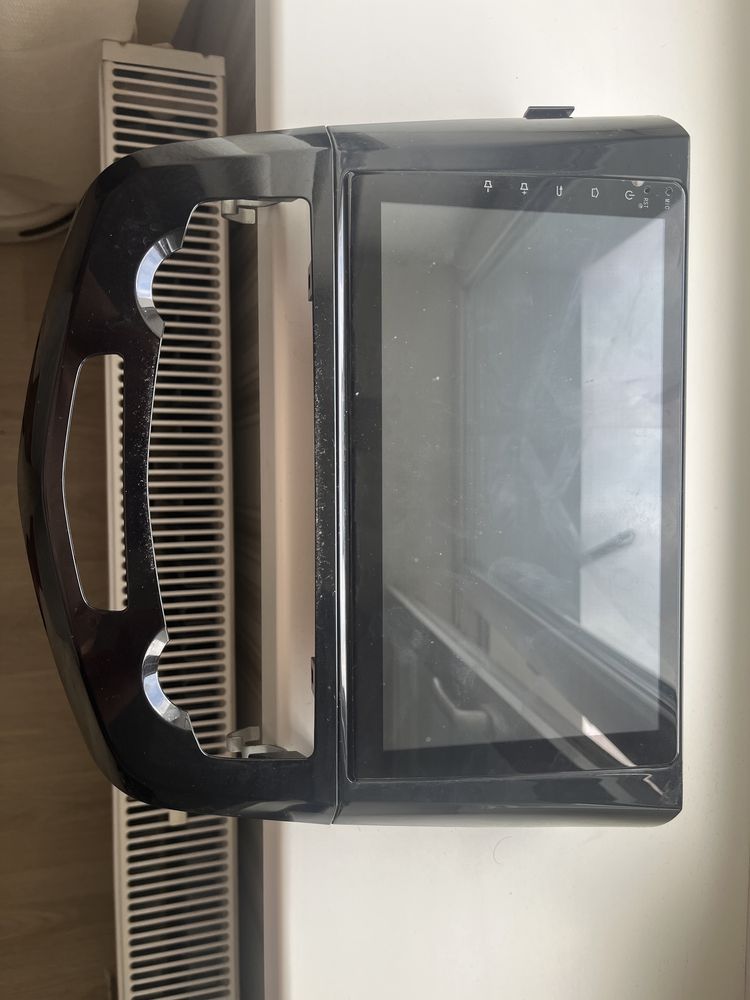 Продам не рабочую штатную мультимедиа X-trail t32