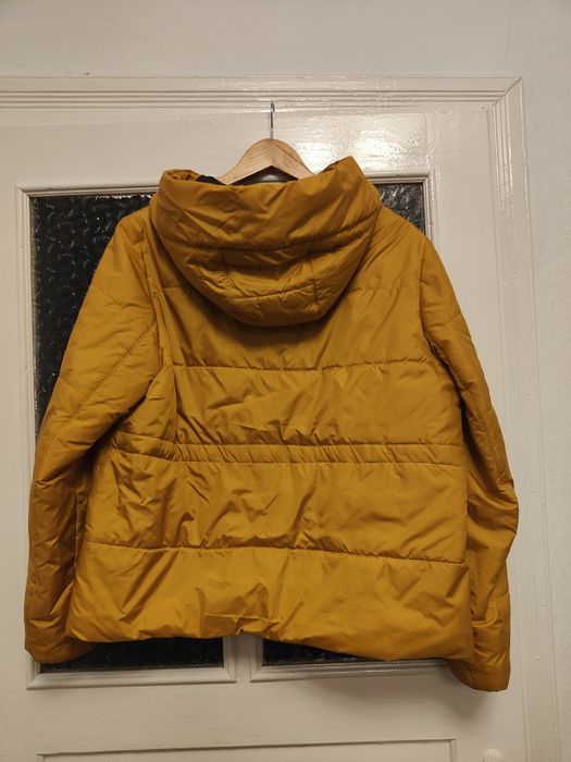 Куртка жіноча ,весняно-осіння.