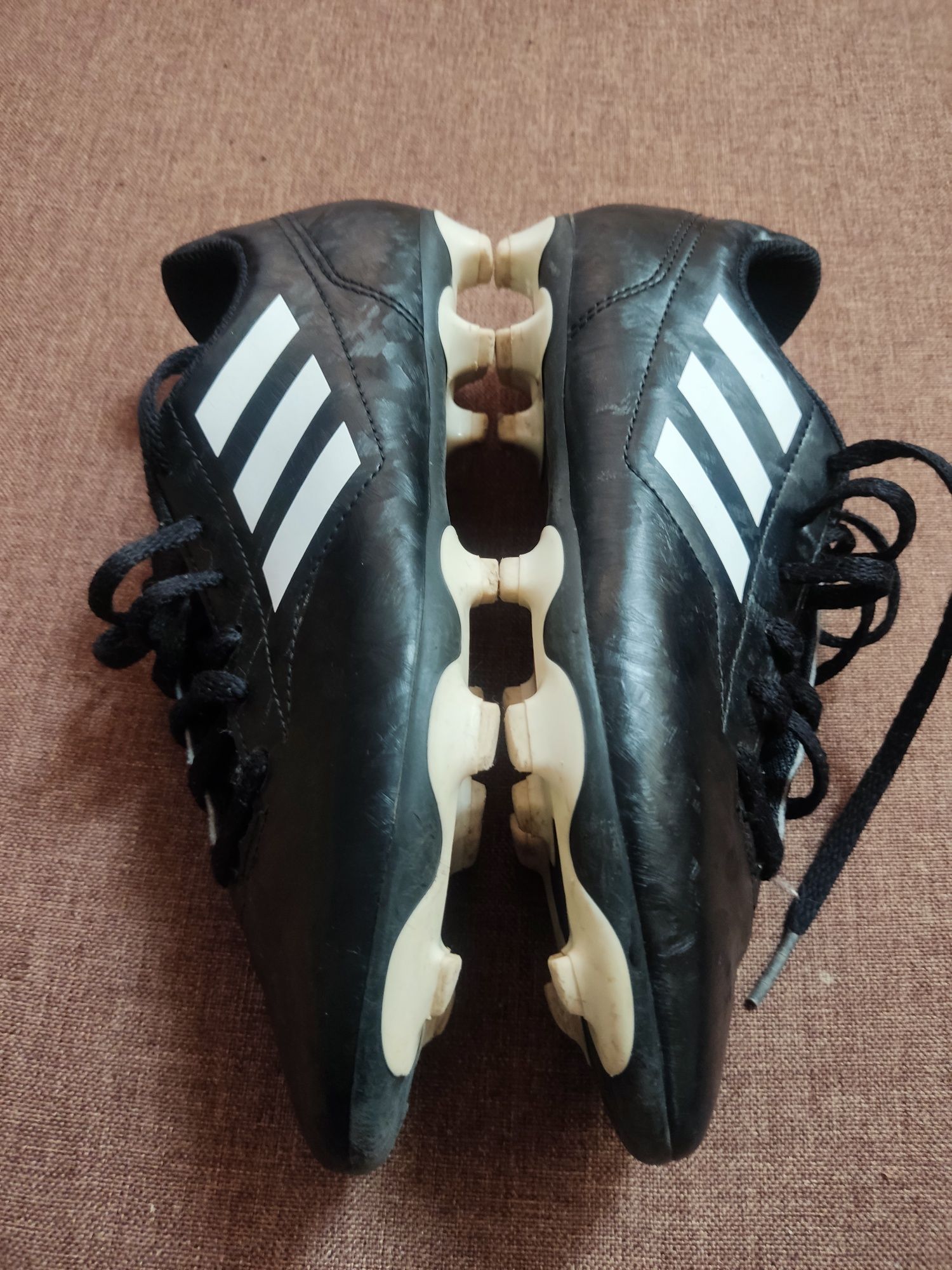 Продам бутси . Adidas