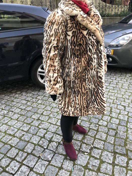 Casaco em pele artificial