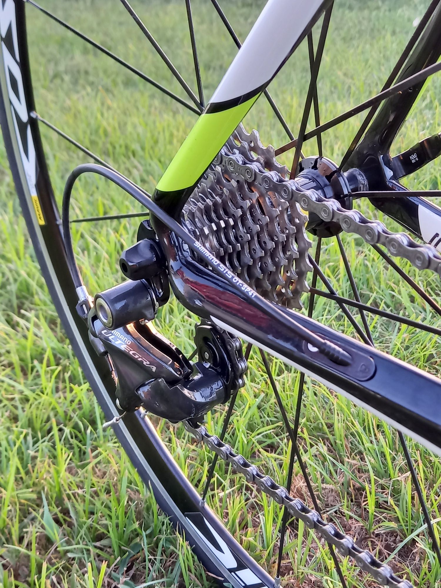 Vendo bicicleta de estrada com pouco uso, como nova