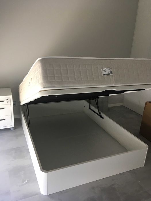 Sommier com arrumação inferior e colchão Pikolin a estrear 1.4m*1.9m*