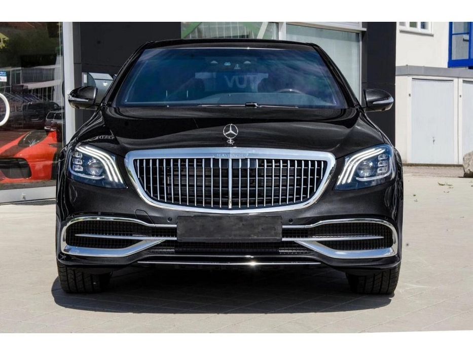 Mercedes X222 Решітка радіатора Maybach