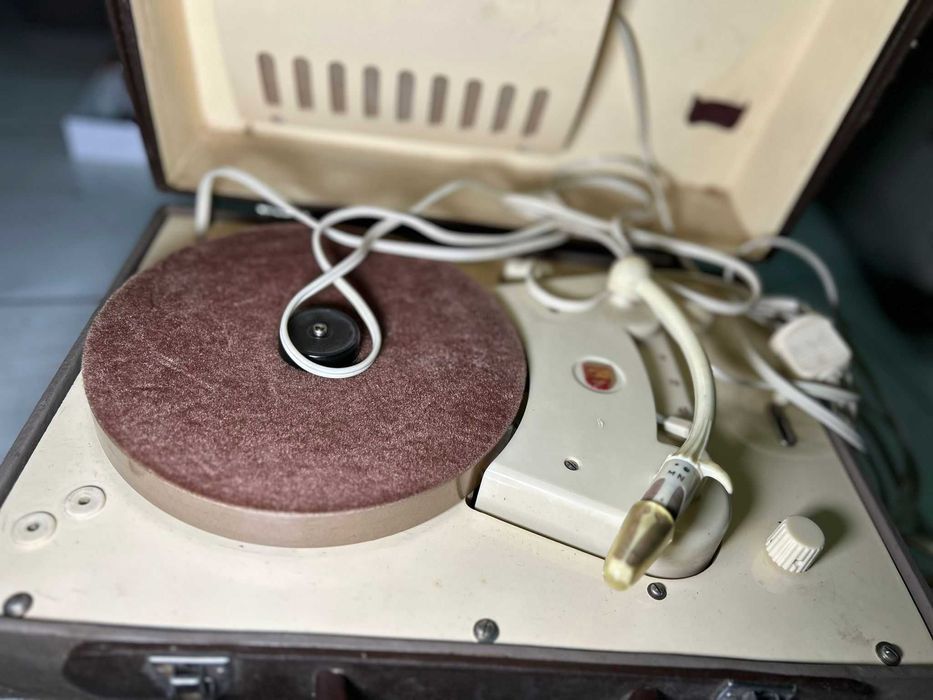 Gira-Discos Vintage Portátil phillips