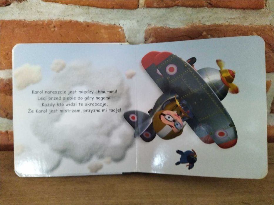 Mały chłopiec - Samolot Karola