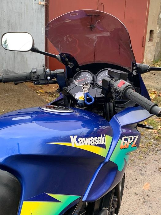 Продам kawasaki GPZ 500s