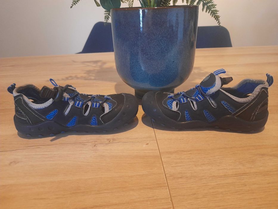 Sandália/Ténis/Sapato para criança Muso