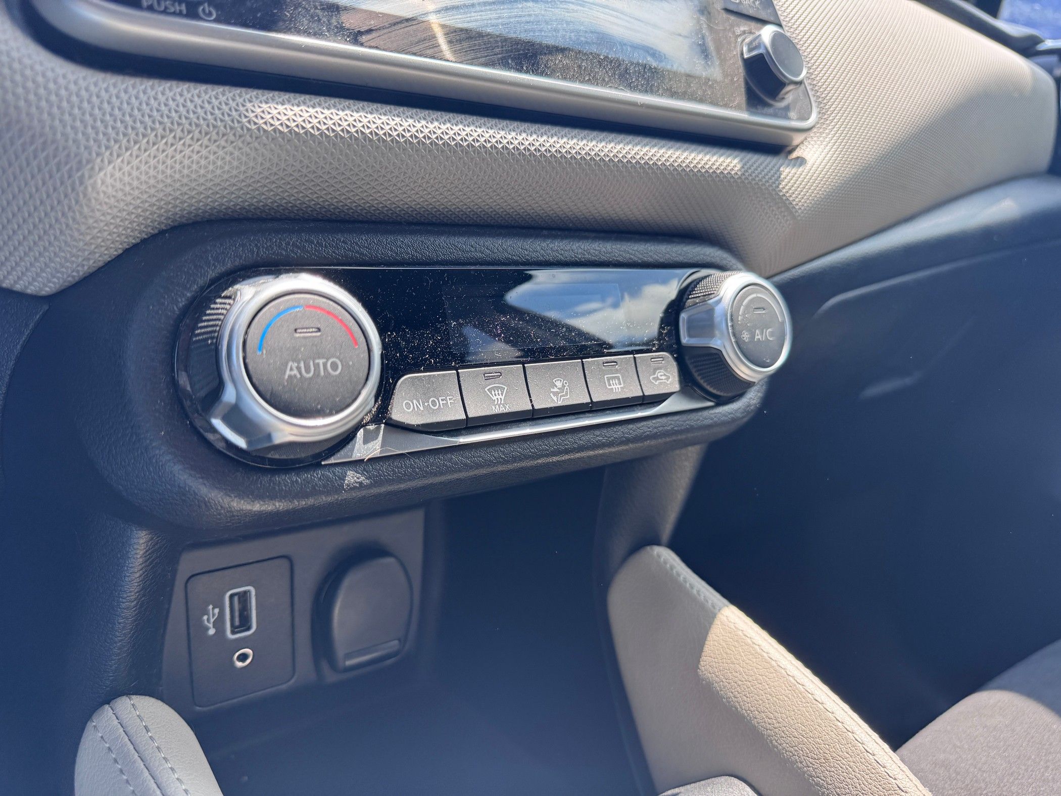Nissan Micra 0.9 IG-T N-Connecta S/S