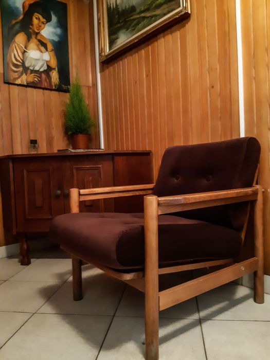 125 zł sztuka. Krzesła stołki drewniane Fotel klubowy