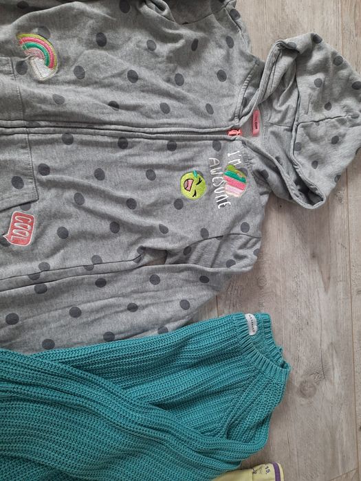 Zestaw ubrań dla dziewczynki 146