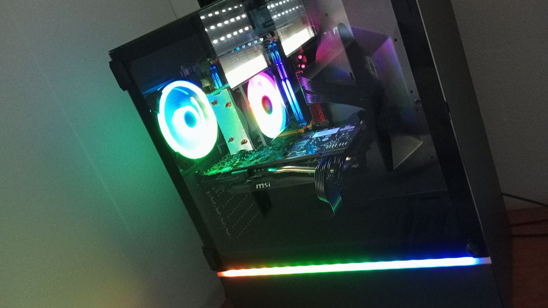 Torre gaming/ trabalho/ lazer