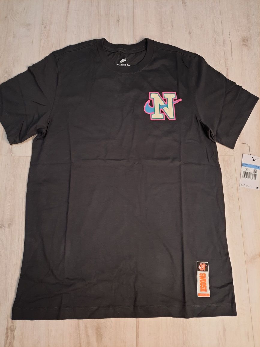 Оригінальна чоловіча футболка NIKE SPORTSWEAR MENS T-SHIRT BLACK FD132