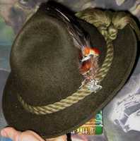 Мужская охотничья шляпа с перьями и значком фетр Австрия 57 р