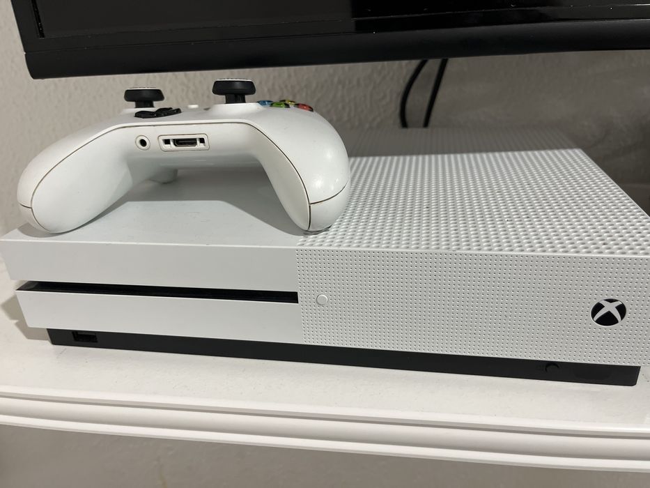 Xbox One S 781GB