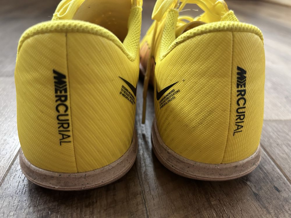 Buty Nike Mercurial 38,5 buty piłkarskie Nike halówki