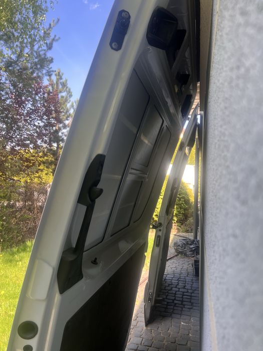 Drzwi boczne prawe suwane sprinter 907  2024