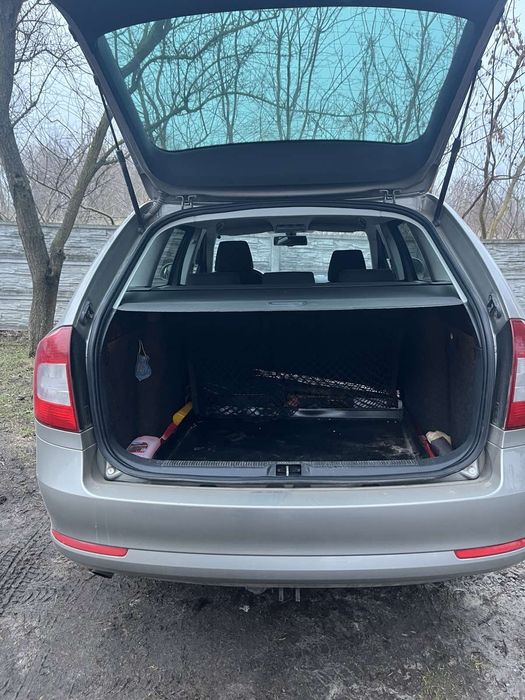 Автомобіль Шкода А5