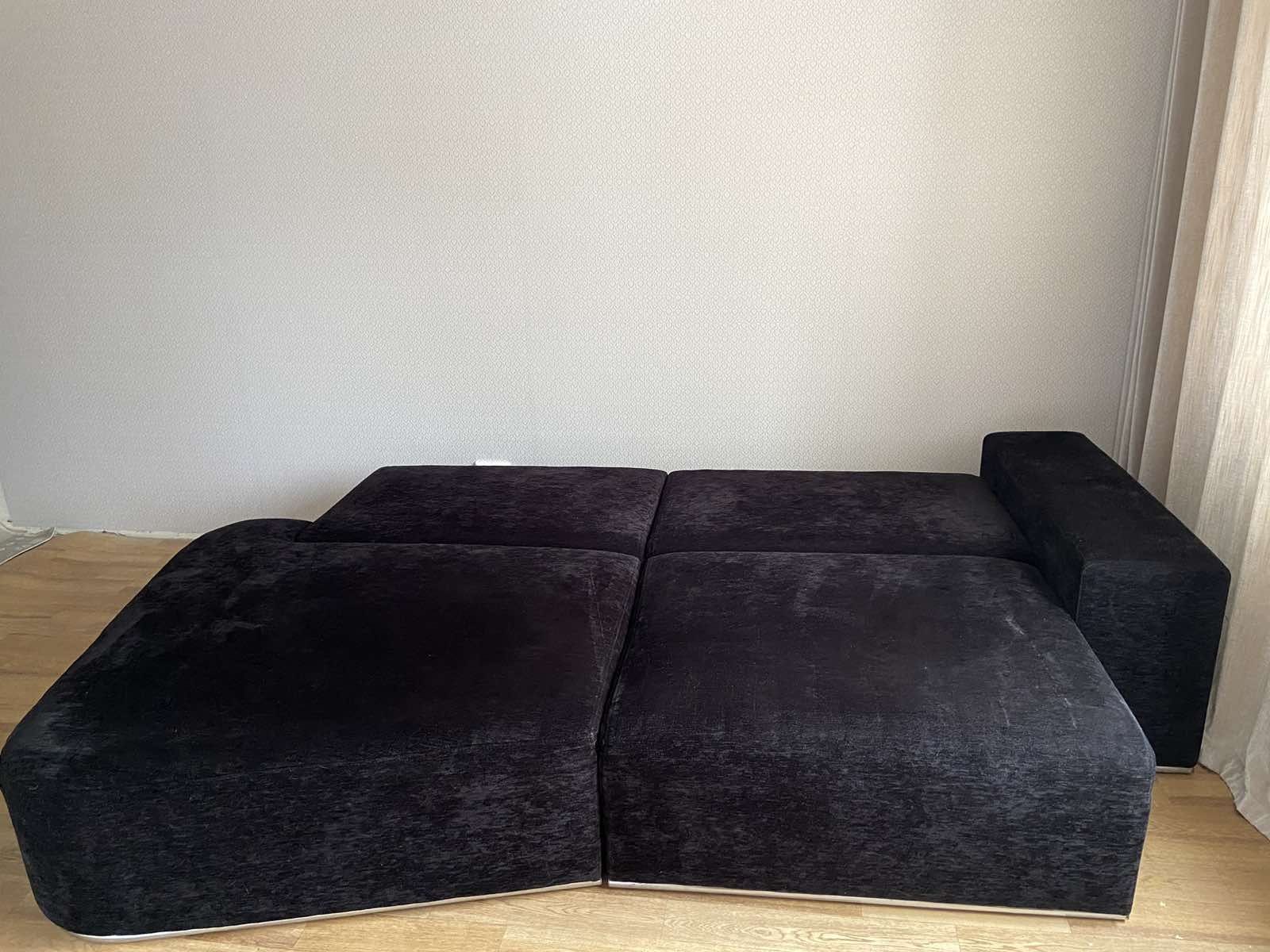 Продам стильный  диван отличного качества