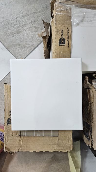 Керамічна плитка від DECOCERAM білий колір 20×20