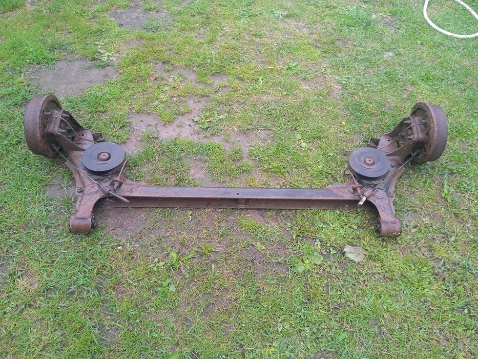 Балка задня в зборі вісь (на причіп)