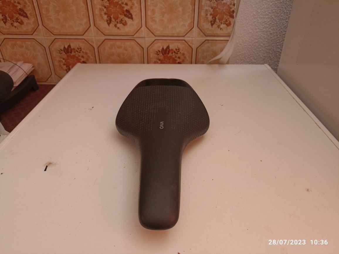 Vários selins para venda