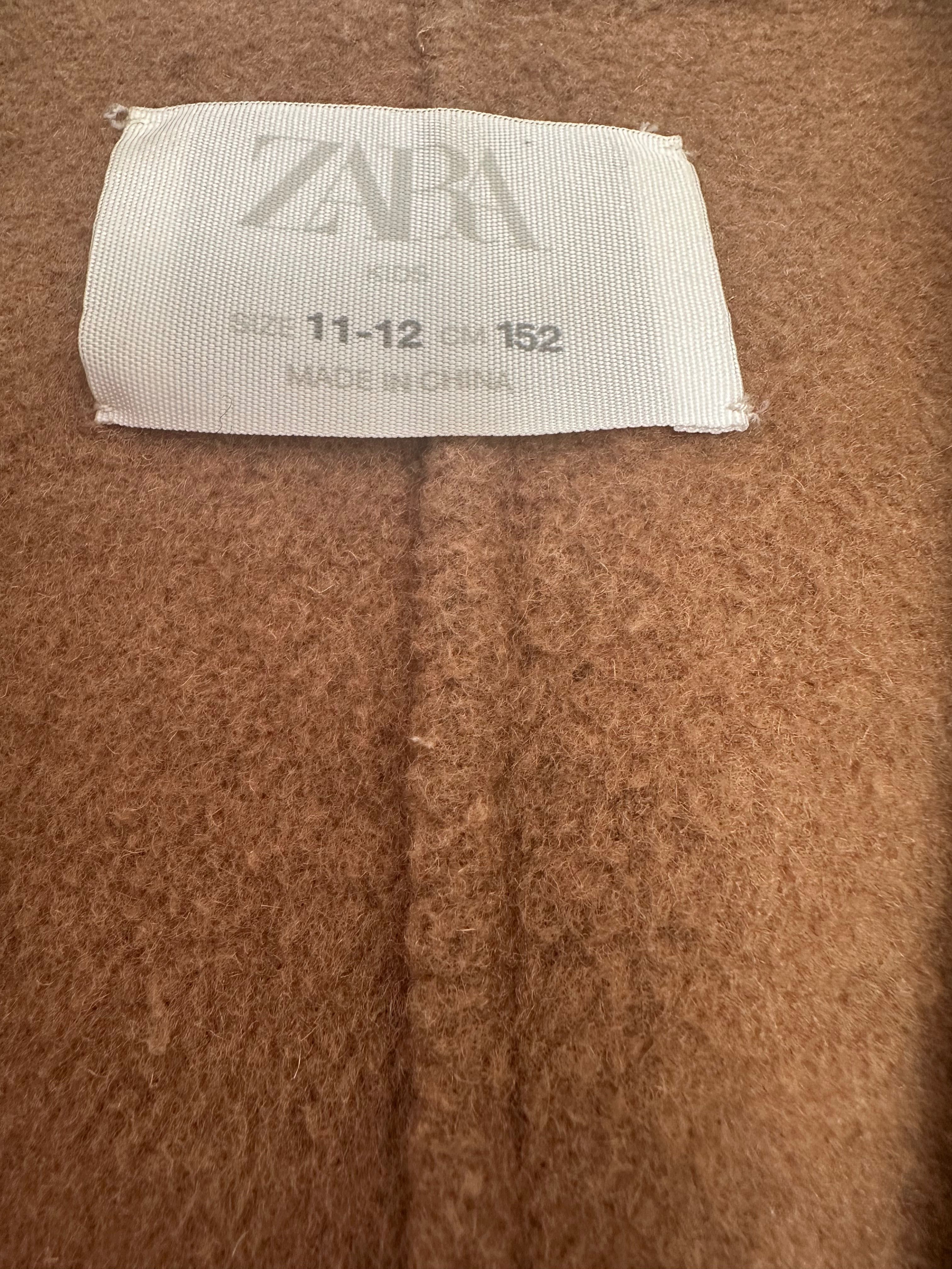 Casaco Sobretudo com LÃ zara KIDS cor castanho comprido com bolsos