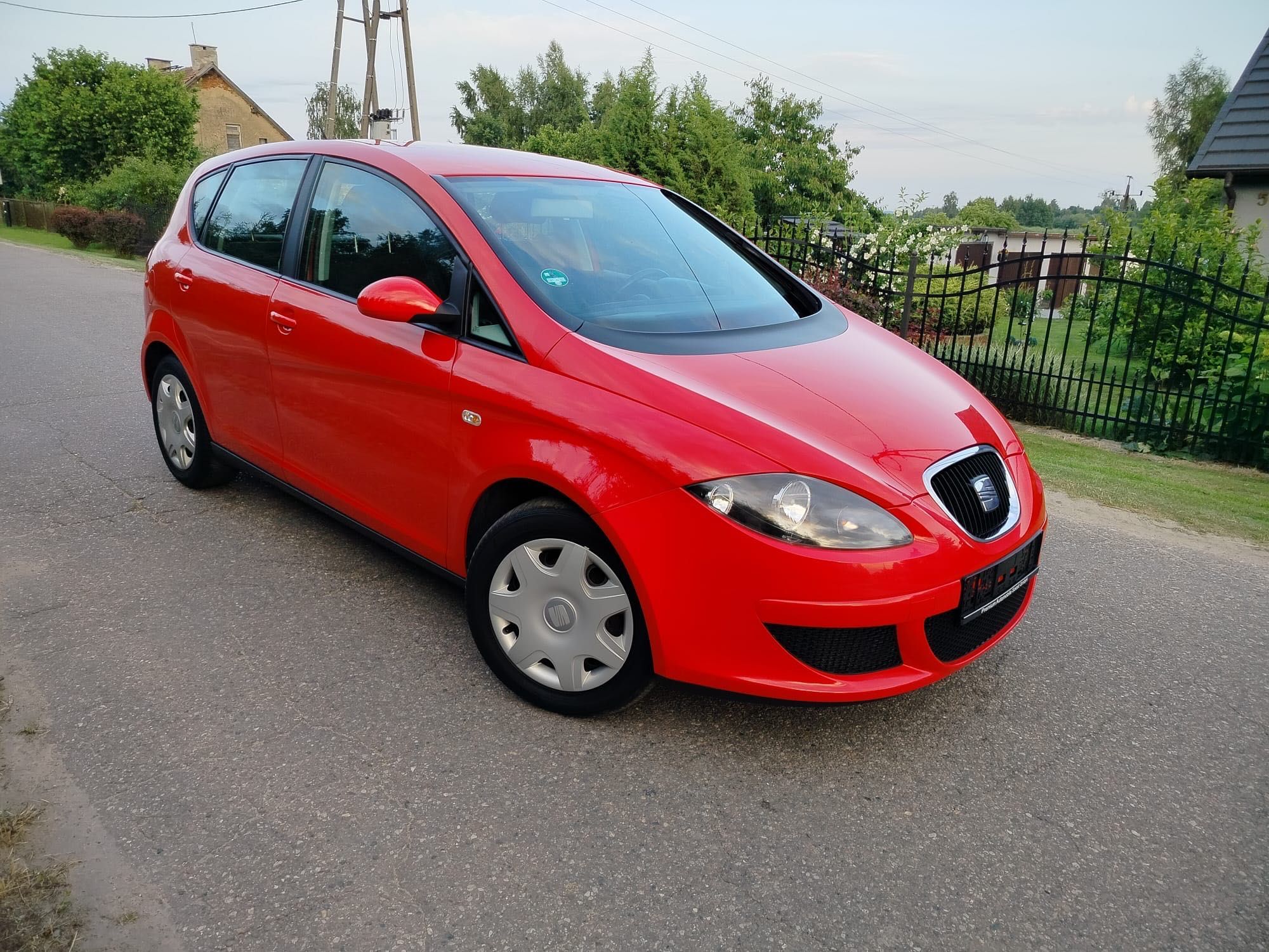 Seat Altea czerwony