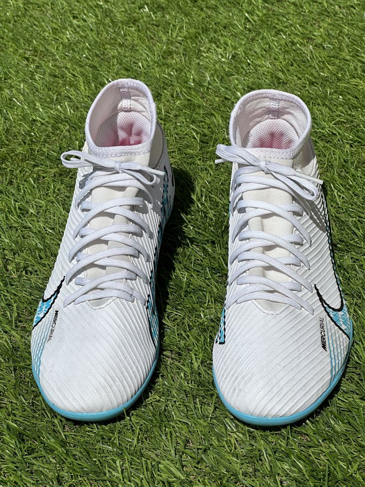 Chuteiras NIKE Mercurial