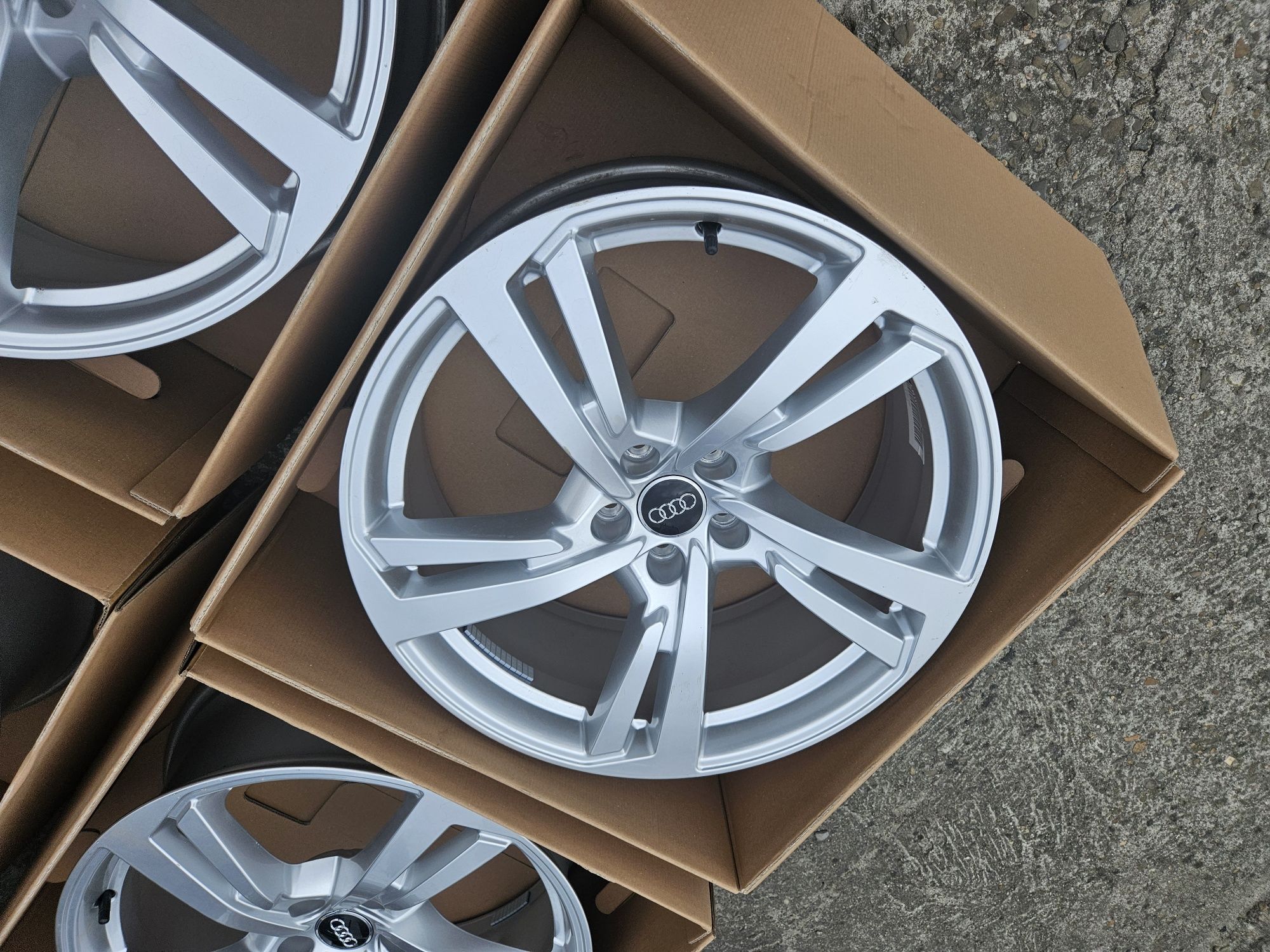 Felgi aluminiowe 5x112 8 5j et 30 20" AUDI a7 a6 q5