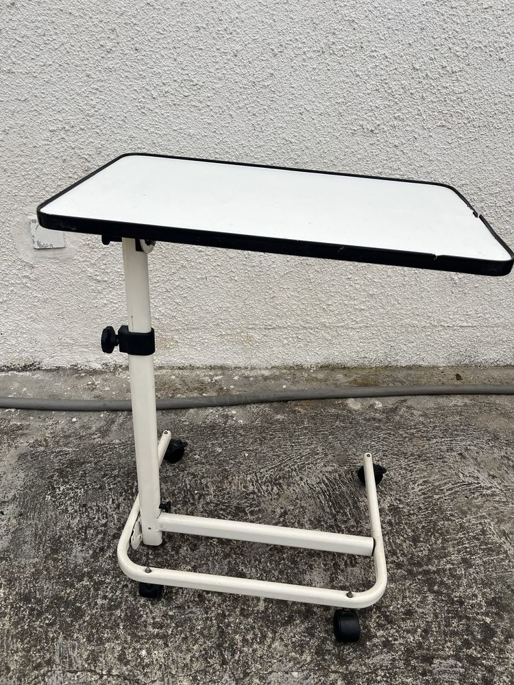 Mesa de apoio (comer no leito)