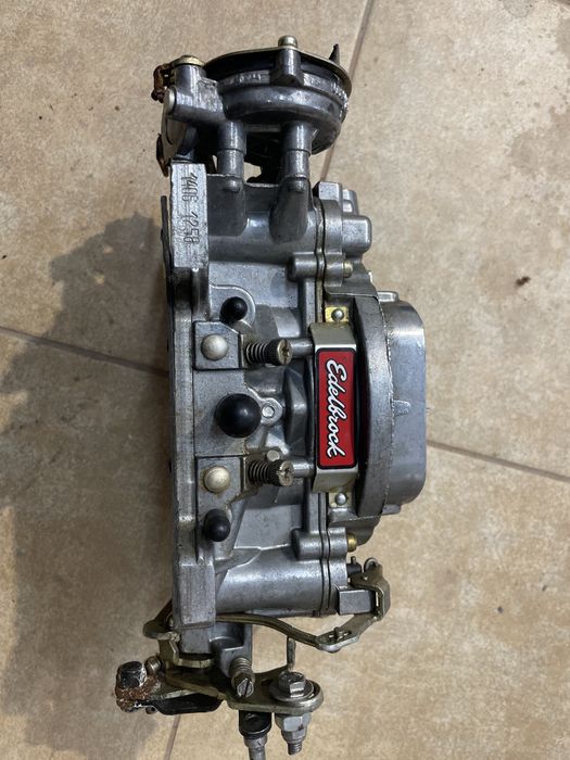 Edelbrock gaznik