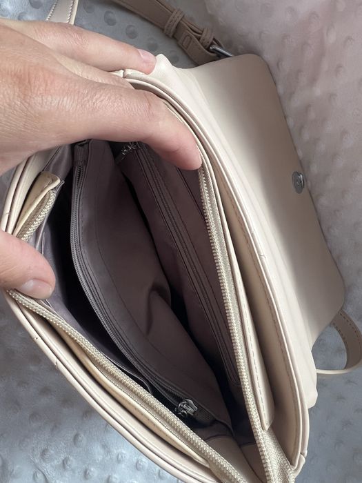 Жіноча шкіряна сумочка